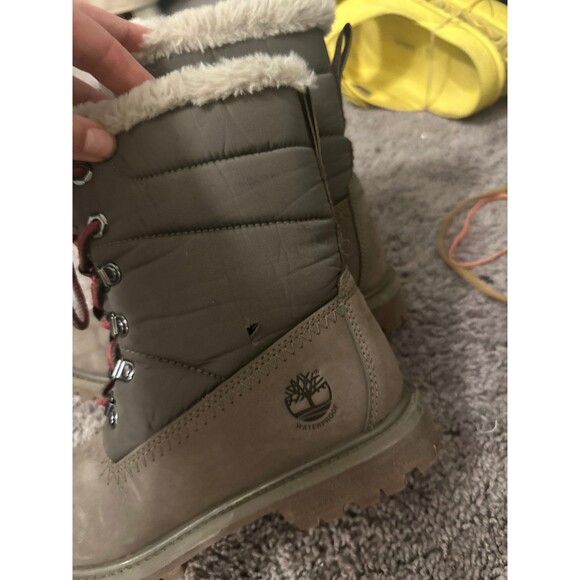 Timberland fur lined boots - Picture 10 of 11